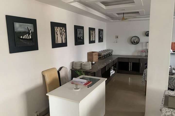 Airport Hotel