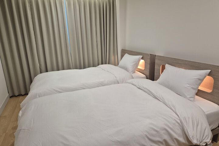 Room 16 of 31