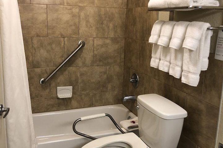 Room 27 of 52