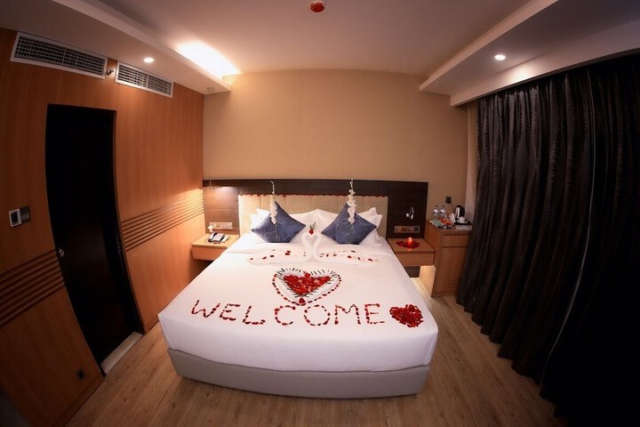 Room 10 of 24