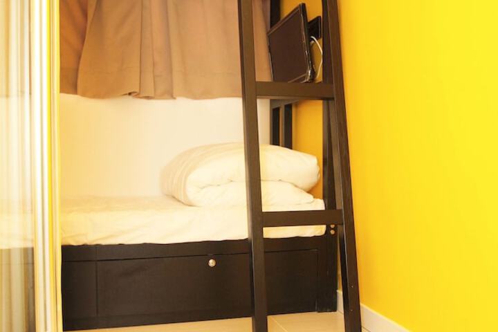 Room 19 of 33