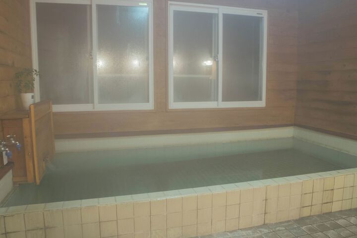 Room 15 of 28