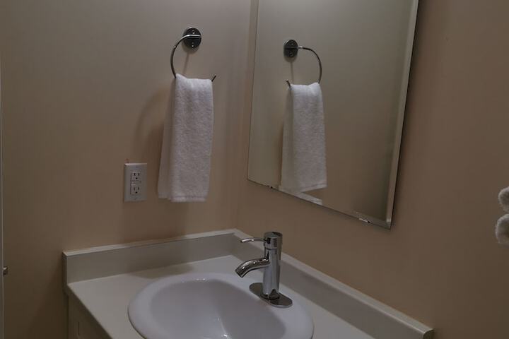 Room 33 of 39
