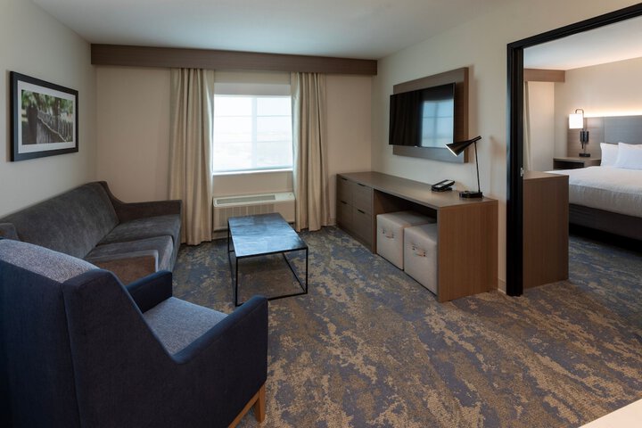 Suite 1 Bedroom Soaking Tub (2 of 10)