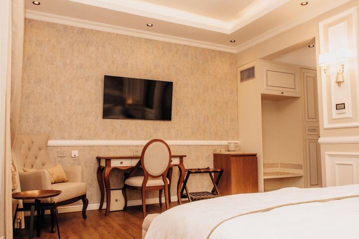 Room 19 of 91