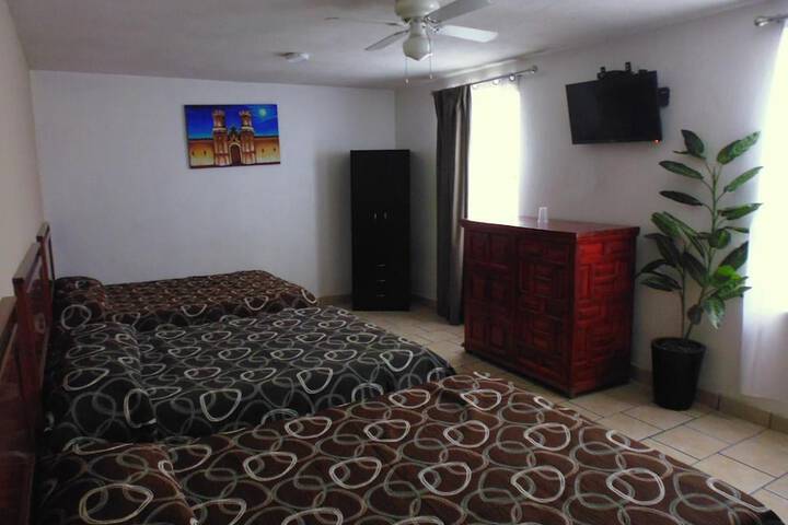 Room 21 of 37