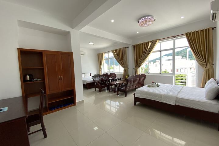 Room 17 of 73