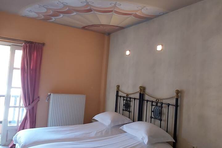 Room 74 of 446