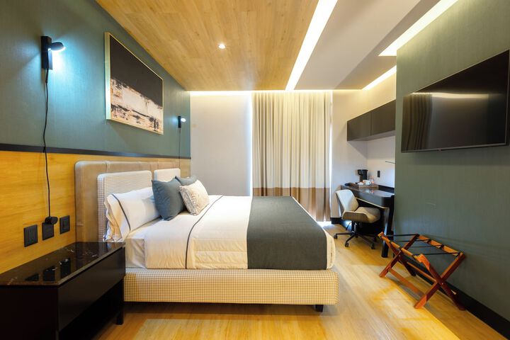 Room 15 of 50