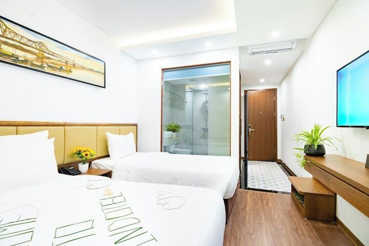 Room 35 of 63