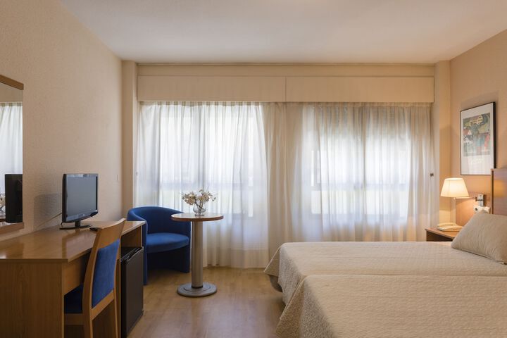 Room 7 of 48