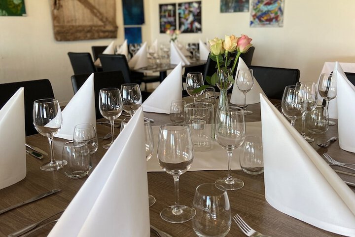 Dining 56 of 102