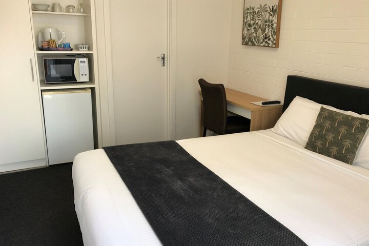 Room 18 of 65