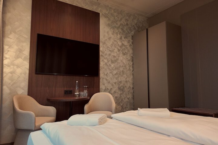 Room 60 of 116