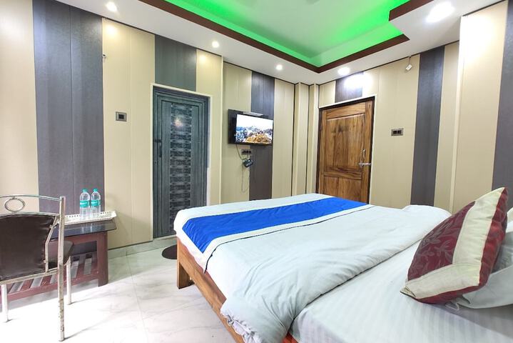 Room 8 of 24