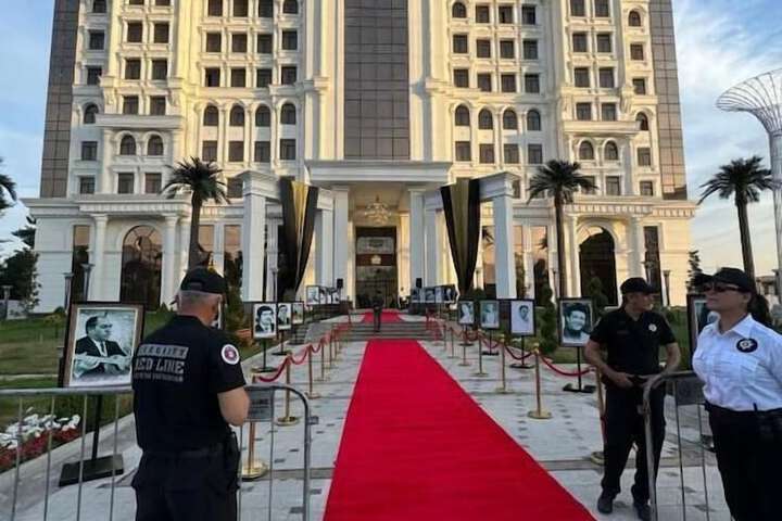 Kangurt Grand Hotel
