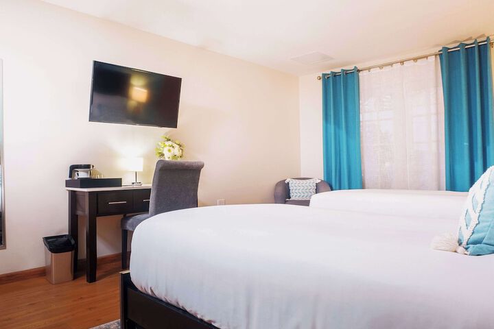 Room 7 of 31