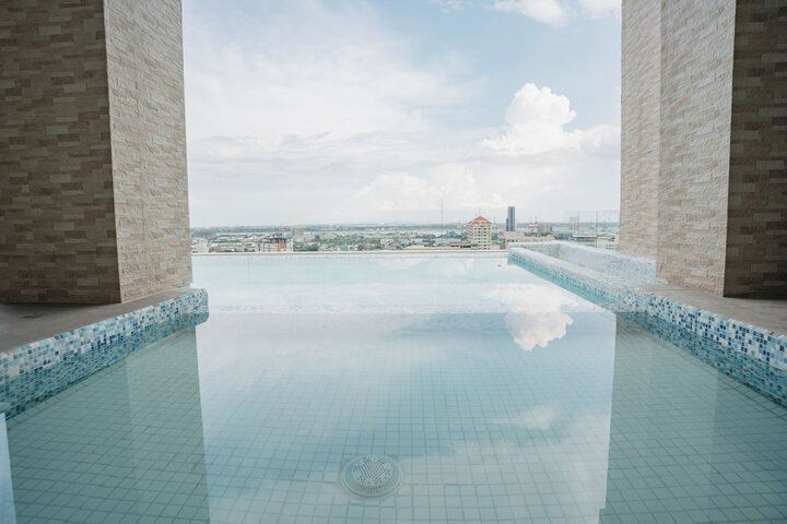 Pool 43 of 72