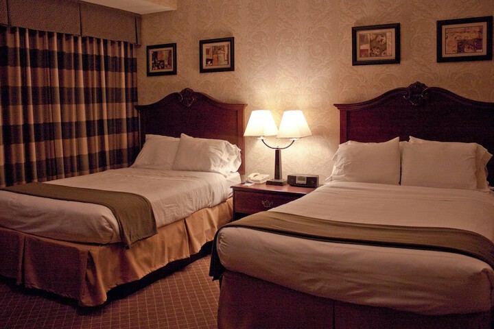 Room 40 of 100