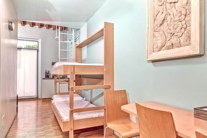 Room 18 of 73