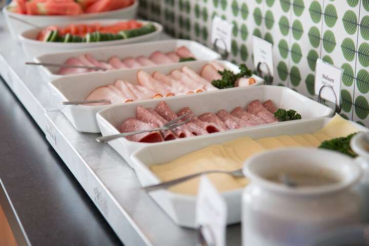 Breakfast/Coffee Service 78 of 97