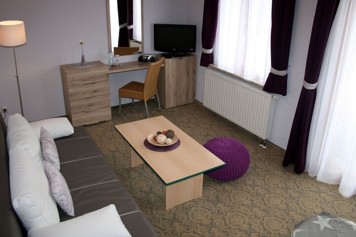 Room 12 of 66