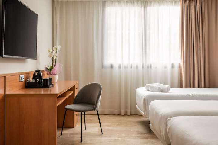 Room 8 of 29