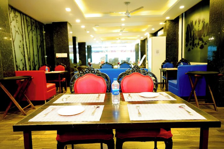 Dining 95 of 109