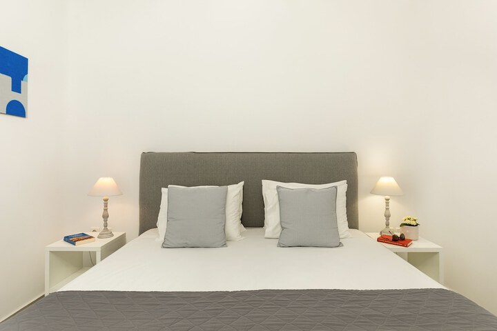 Room 43 of 173