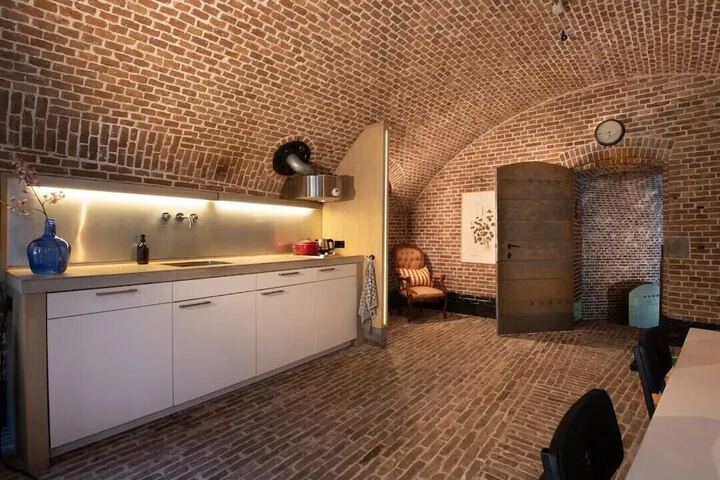Room 79 of 120