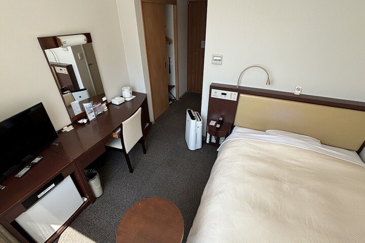 Room 14 of 42
