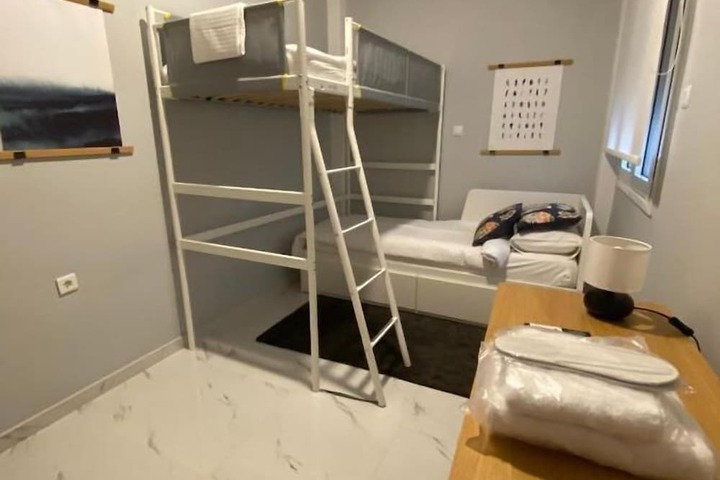 Room 6 of 26