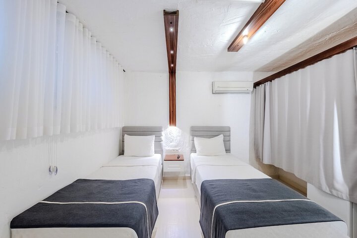 Room 14 of 78