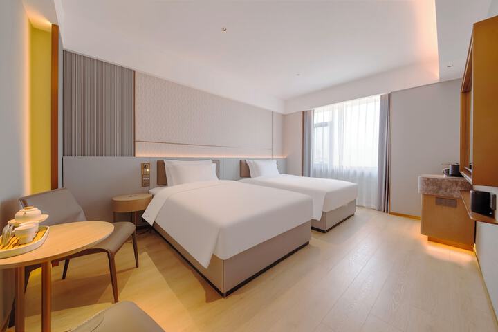Room 2 of 9