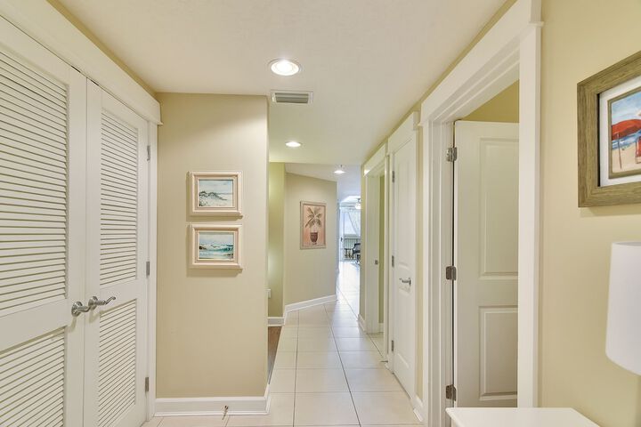 Room 35 of 308