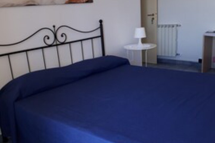Room 13 of 40