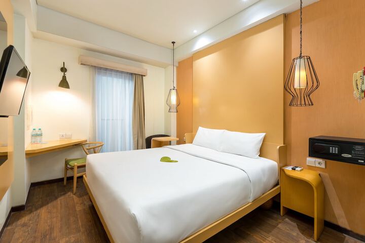 Room 8 of 41