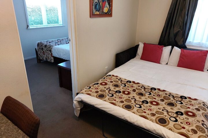 Room 32 of 57