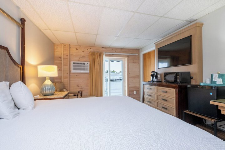 Room 44 of 134