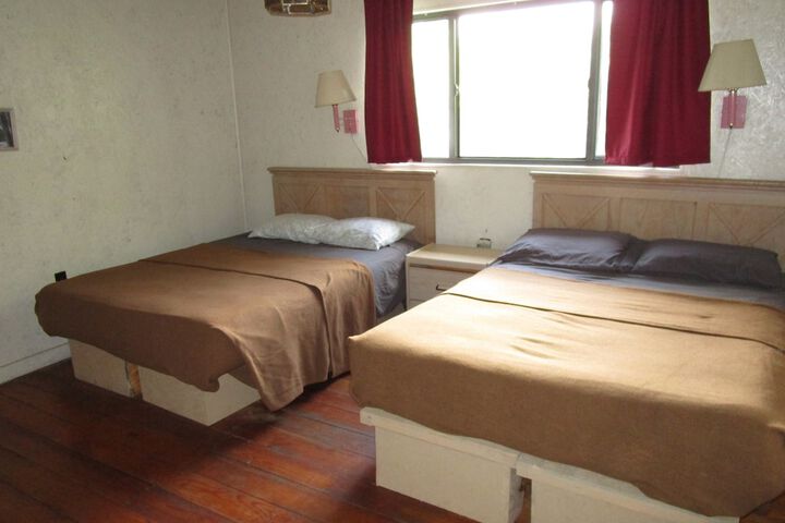 Room 22 of 96
