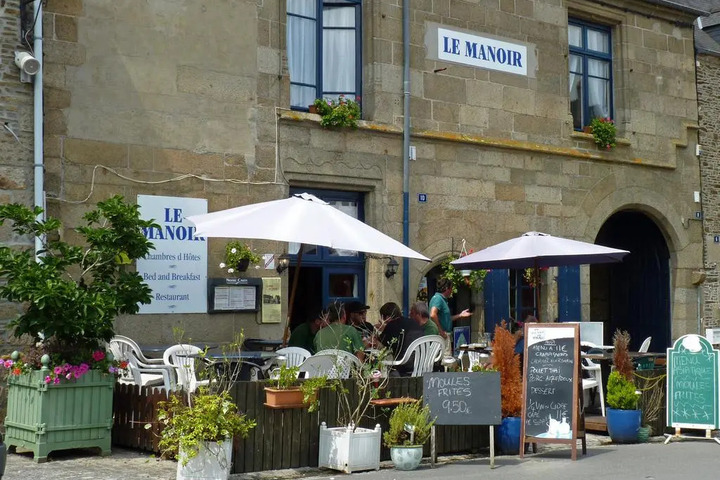 LE MANOIR
