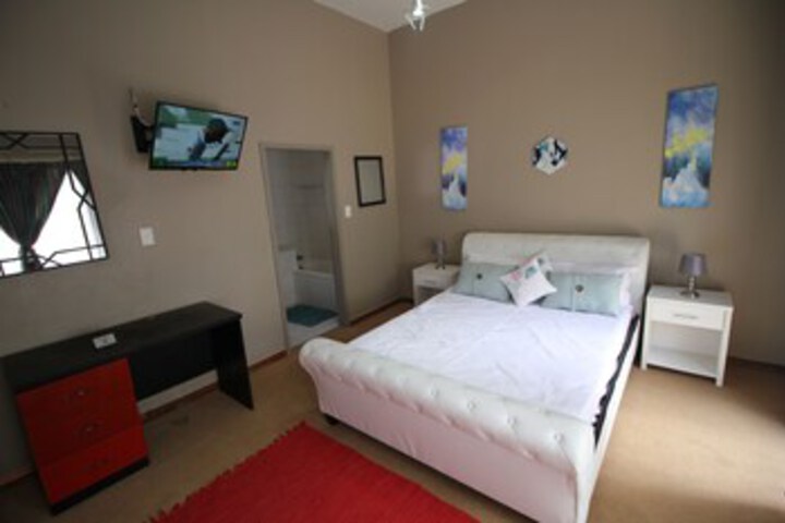 Room 37 of 47