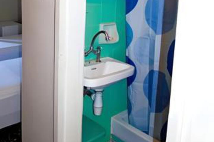 Room 10 of 20