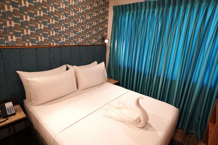 Room 13 of 52