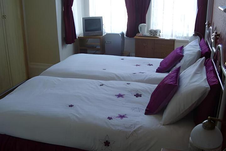 Photo 9