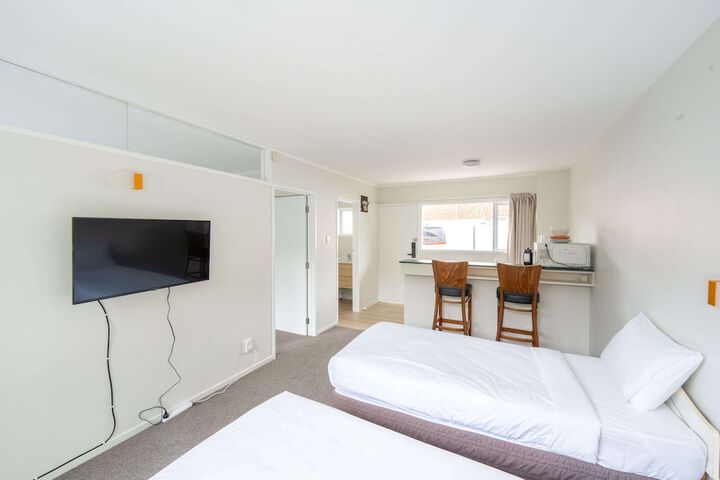Room 9 of 24
