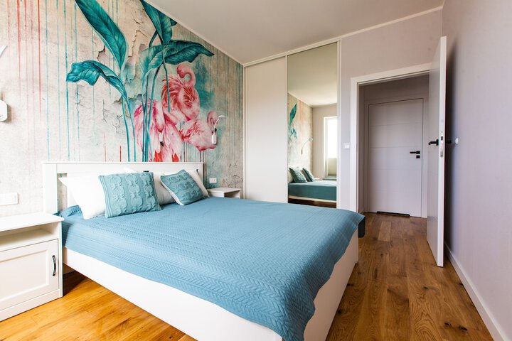 Room 3 of 125