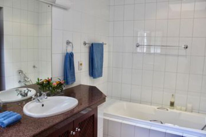 Room 5 of 22