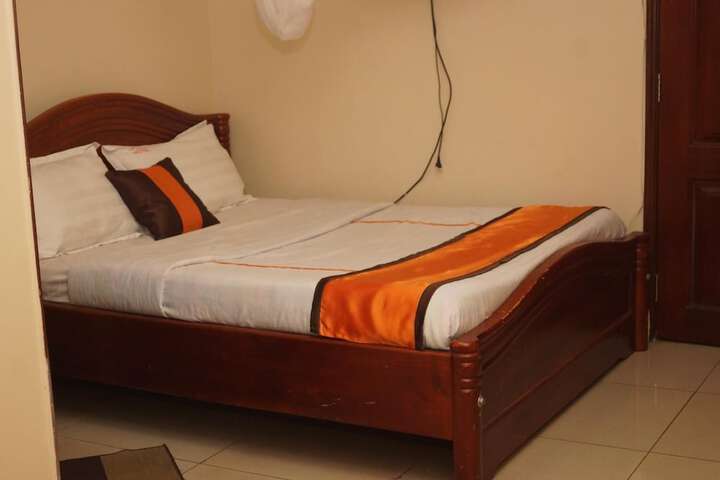 Room 7 of 31