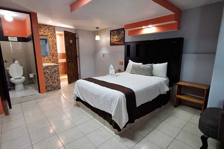 Room 3 of 37